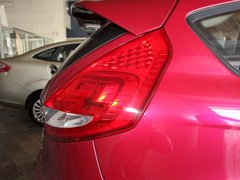 2011款 两厢 1.5L 自动 运动型