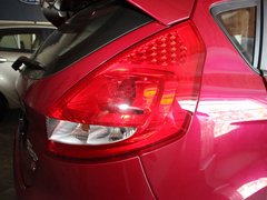 2011款 两厢 1.5L 自动 运动型