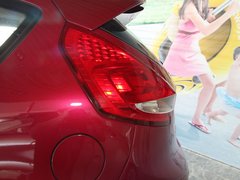 2011款 两厢 1.5L 自动 运动型