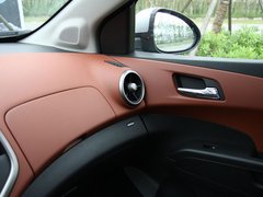 2011款 两厢 1.6SX 自动 