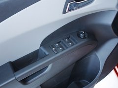 2011款 两厢 1.6SX 自动 