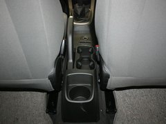 2011款 三厢 1.4SL 手动 