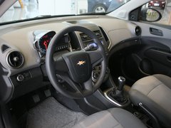 2011款 三厢 1.4SL 手动 