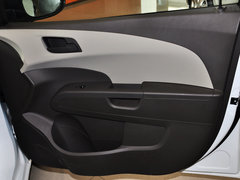 2011款 三厢 1.4SL 手动 