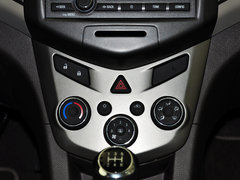 2011款 三厢 1.4SL 手动 