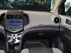 爱唯欧 2011款 三厢 1.4SL 手动 