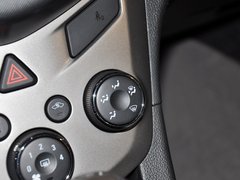 爱唯欧 2011款 三厢 1.6SX 自动 