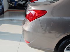 2011款 1.6L 手动 豪华型 GLS