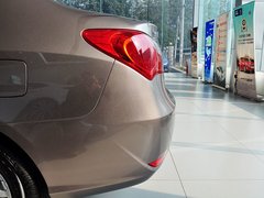 2011款 1.6L 手动 豪华型 GLS