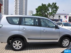 2011款 2.0L 手动 豪华型 7座