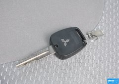 2011款 2.0L 手动 豪华型 7座