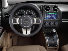 2011款 2.4 CVT 豪华导航型 5座