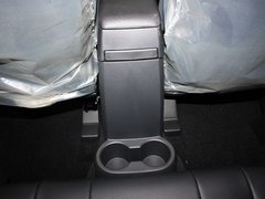 2011款 2.4 CVT 豪华导航型 5座