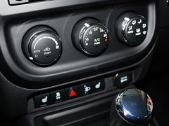 2011款 2.4 CVT 豪华导航型 5座