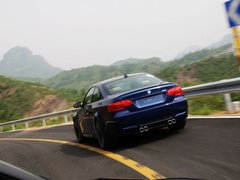 2011款 4.0L V8 双门碳纤顶版