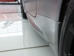 2011款 4.0L V8 双门碳纤顶版