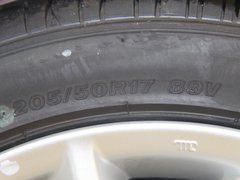2011款 1.6T M-CVT 致酷版