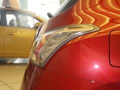 2011款 1.6T M-CVT 致酷版