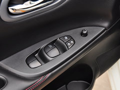 2011款 1.6T M-CVT 炫动版