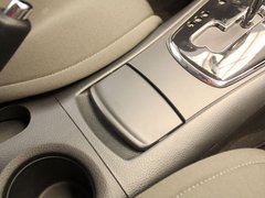 2011款 1.6T M-CVT 致酷版