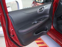 2011款 1.6T M-CVT 致酷版