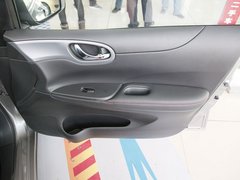 2011款 1.6T M-CVT 致酷版