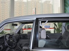 2011款 3.0 手动 GL 5座