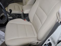 广汽三菱  3.0 自动 驾驶席座椅前45度视图