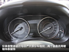 2012款 5.6L 自动 旗舰版 7座