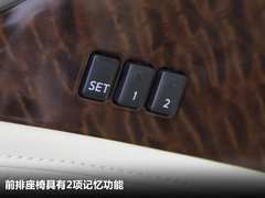 2012款 5.6L 自动 旗舰版 7座