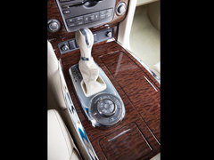 2012款 5.6L 自动 旗舰版 7座