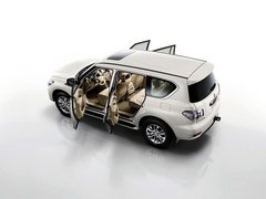 2012款 5.6L 自动 旗舰版 7座