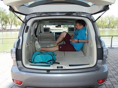 2012款 5.6L 自动 旗舰版 7座