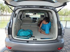 2012款 5.6L 自动 旗舰版 7座