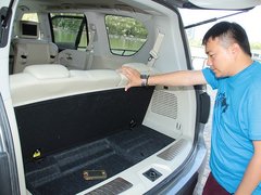 2012款 5.6L 自动 旗舰版 7座