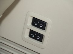 2012款 5.6L 自动 旗舰版 7座