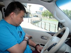 2012款 5.6L 自动 旗舰版 7座