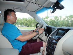 2012款 5.6L 自动 旗舰版 7座
