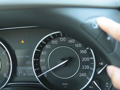 2012款 5.6L 自动 旗舰版 7座