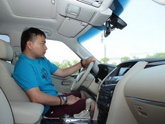 2012款 5.6L 自动 旗舰版 7座
