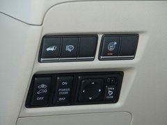 2012款 5.6L 自动 旗舰版 7座