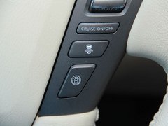 2012款 5.6L 自动 旗舰版 7座