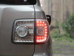 2012款 5.6L 自动 旗舰版 7座