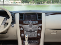 2012款 5.6L 自动 旗舰版 7座