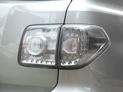 2012款 5.6L 自动 旗舰版 7座