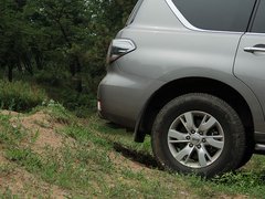 2012款 5.6L 自动 旗舰版 7座