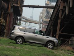 2012款 5.6L 自动 旗舰版 7座