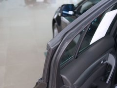 2012款 3.5L 自动 标准版