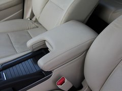 2012款 3.5L 自动 标准版