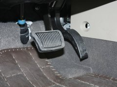 2009款 3.8L 自动 5座舒适版